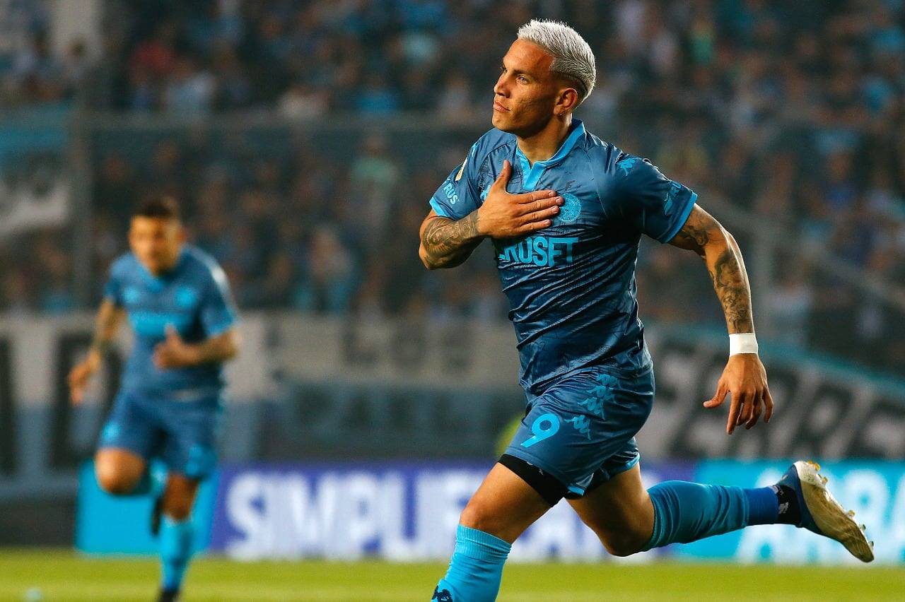 Enzo Copetti abrió la cuenta para Racing con una patriada