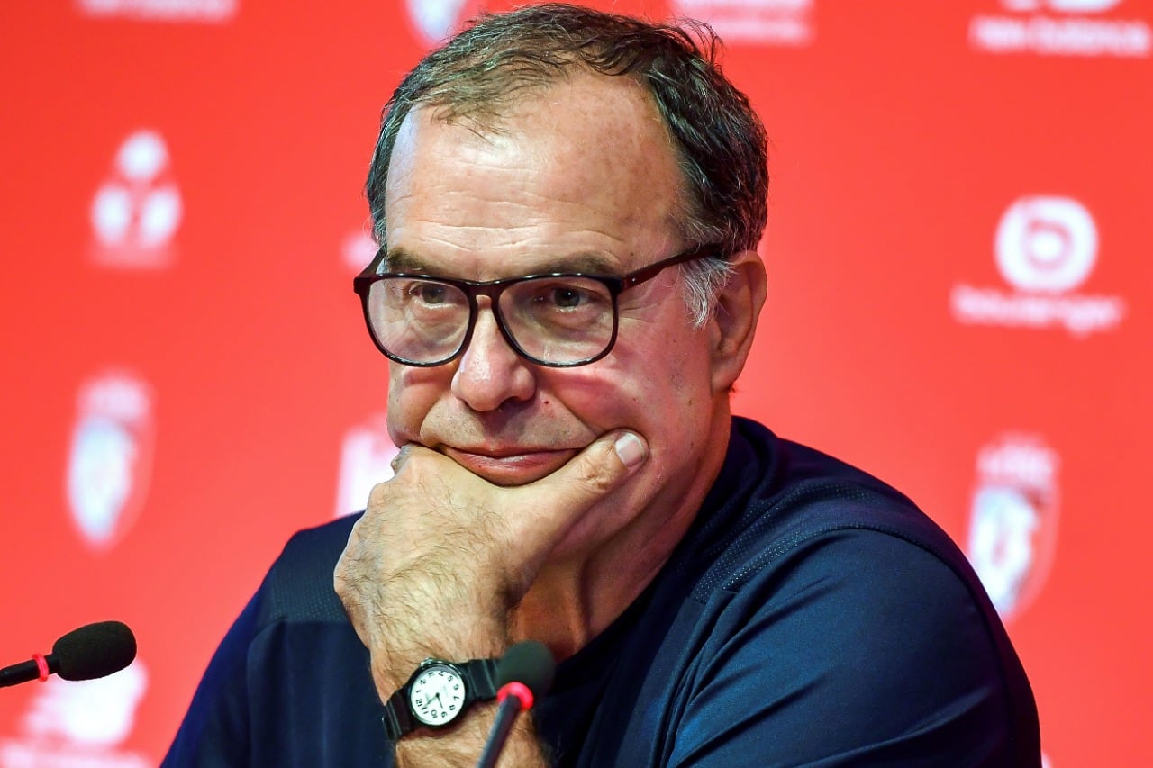 Bielsa se mostró muy conmovido por la muerte de Maradona.