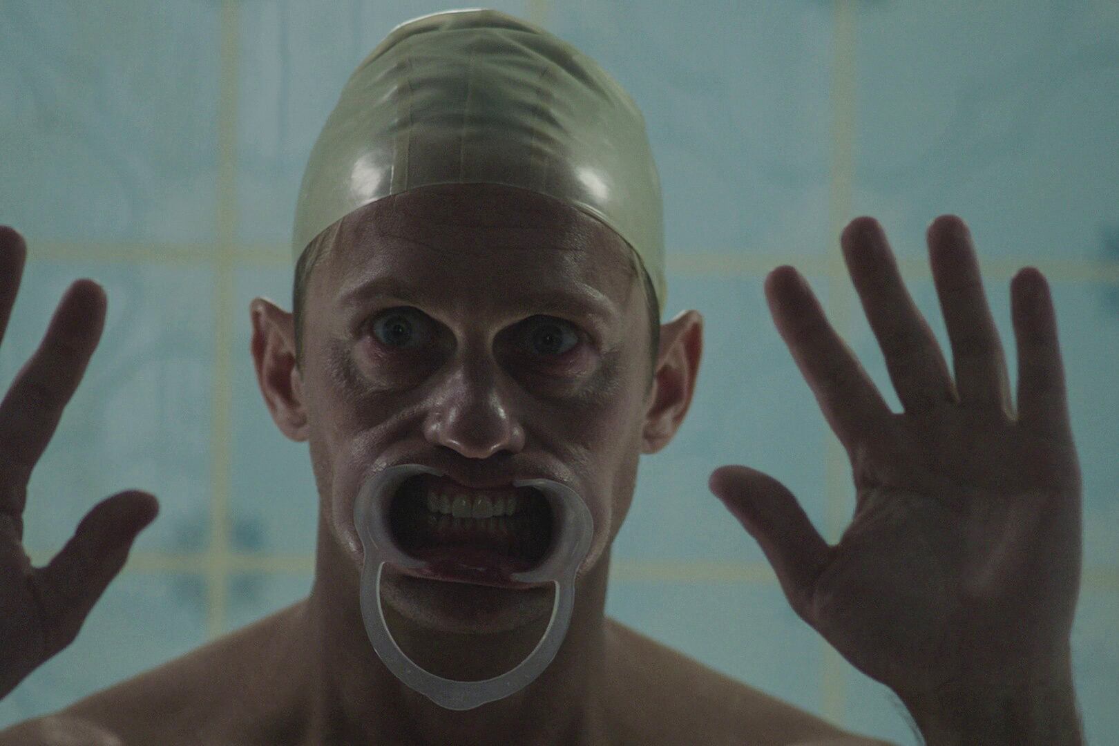 El protagonista se termina enfrentando a un espiral lisérgico.