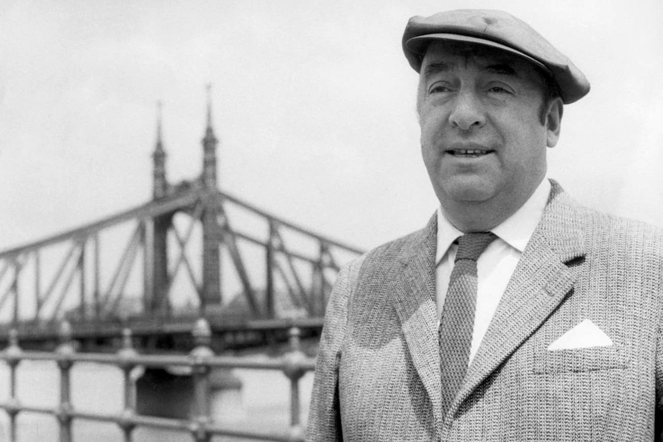 Expertos revelerán de qué murió el poeta chileno Pablo Neruda.