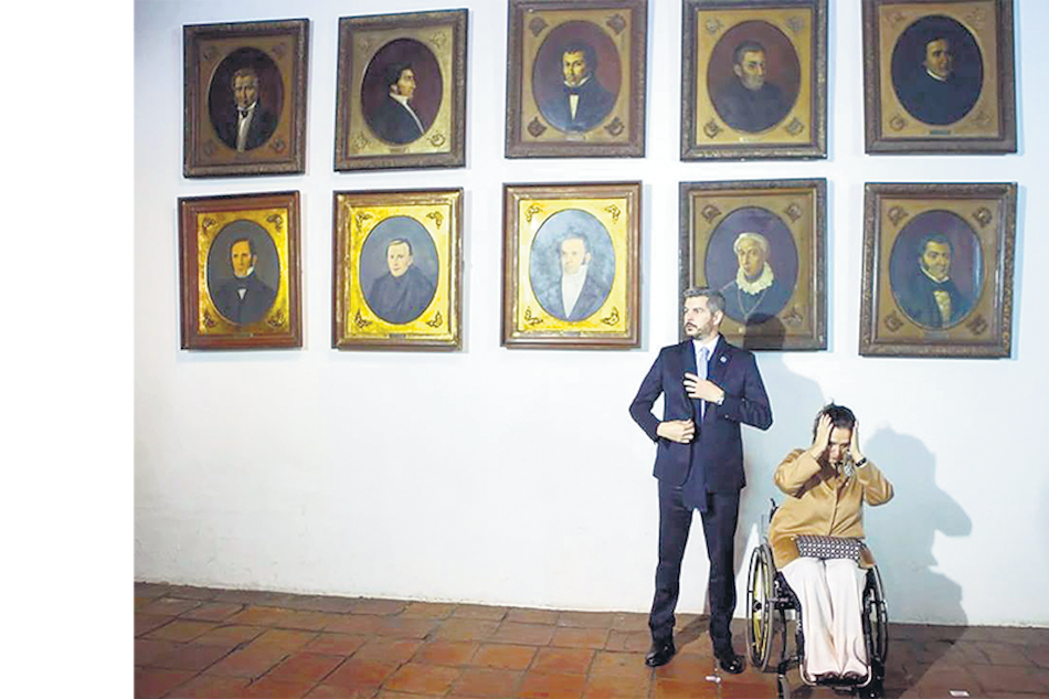 El jefe de Gabinete Marcos Peña y la vicepresidenta Gabriela Michetti fueron algunos de los que acompañaron al presidente Macri a Tucumán.