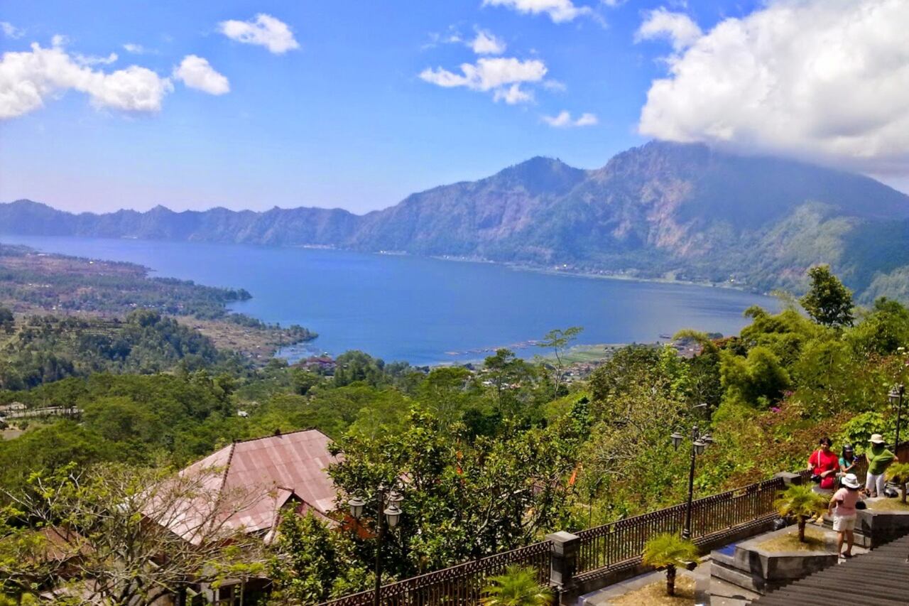 La playa paradisíaca de Kintamani, repleta de arañas.