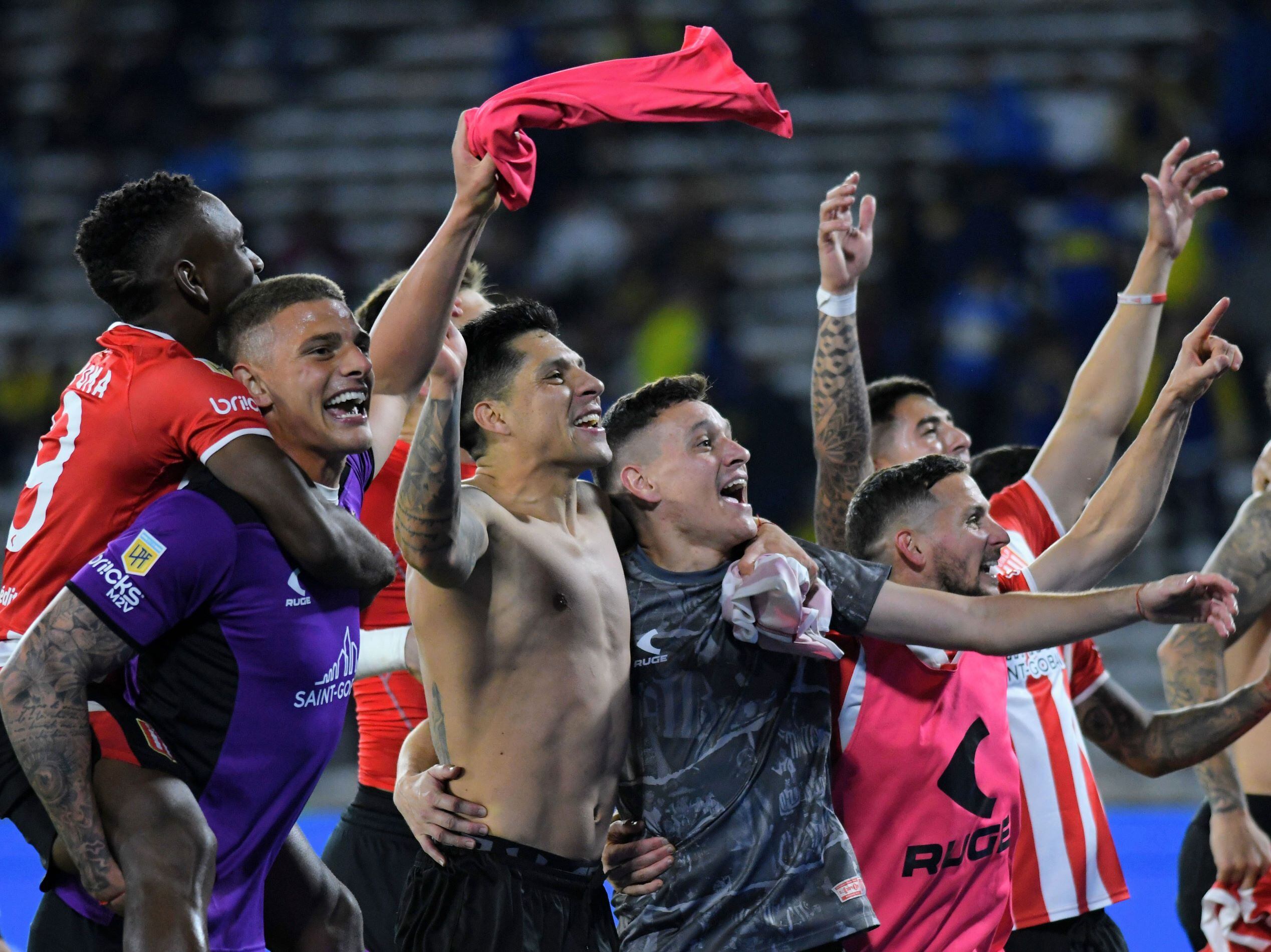El Pincha, con Enzo Pérez a la cabeza, festeja el pase a la final