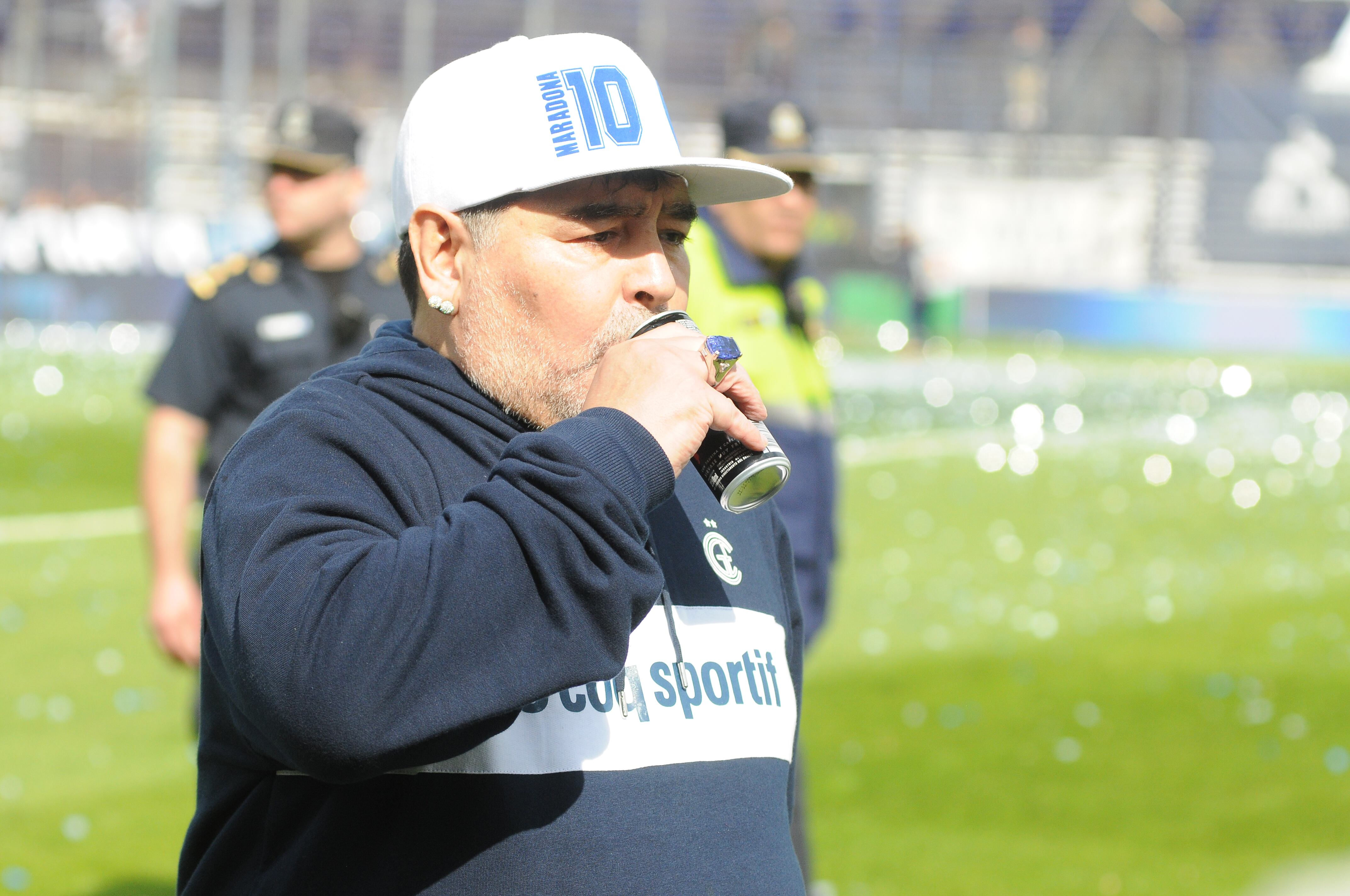 Maradona presentó la renuncia en Gimnasia y Esgrima La Plata.