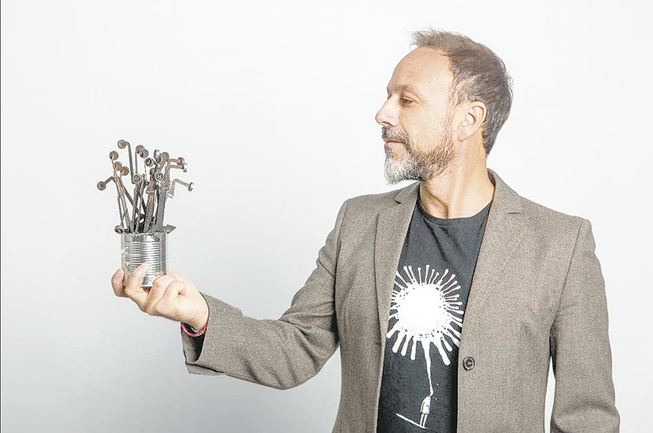 El autor e ilustrador Pablo Bernasconi. 