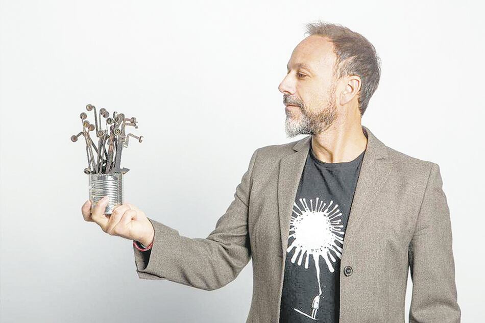 El autor e ilustrador Pablo Bernasconi.