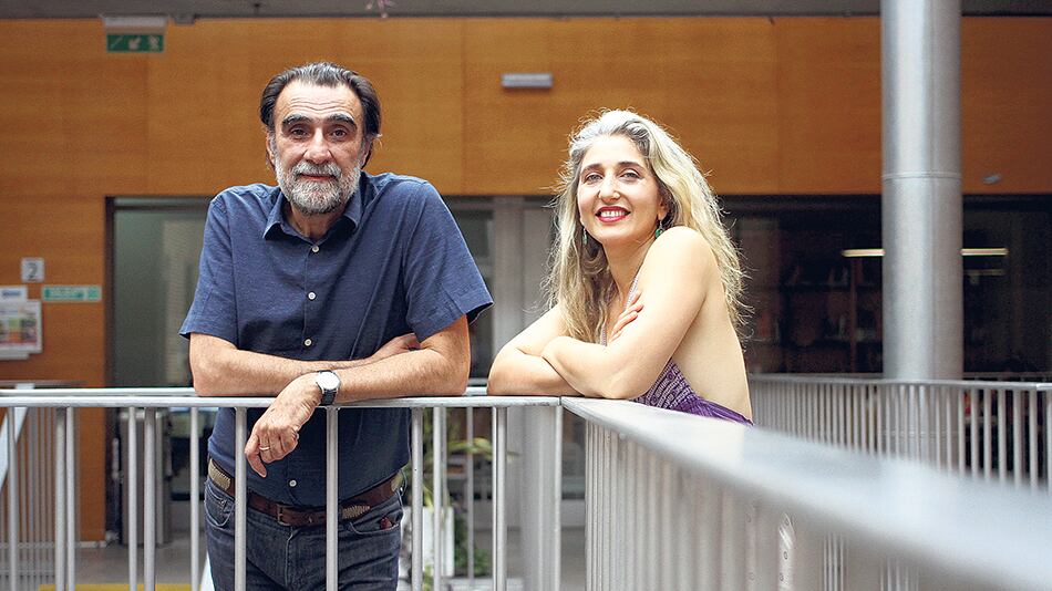 Oche Califa se encargó de las letras y Daniela Horovitz, de la música.