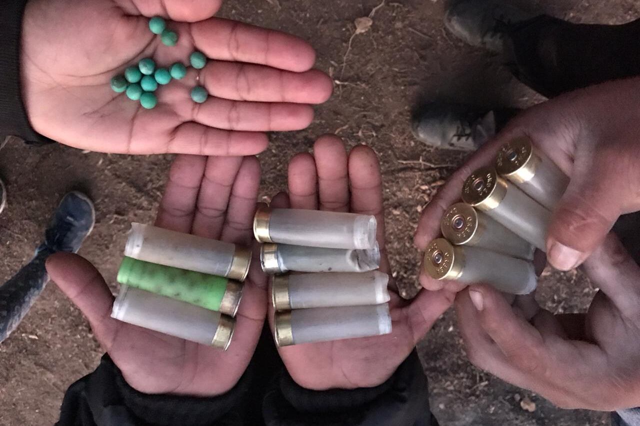 Los restos de la represión desatada el jueves