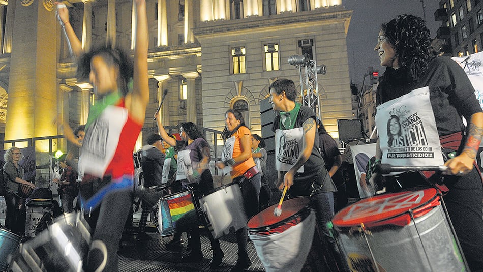 Fuera de Tribunales, Actibanda le metió ritmo al reclamo por justicia para Diana Sacayán.