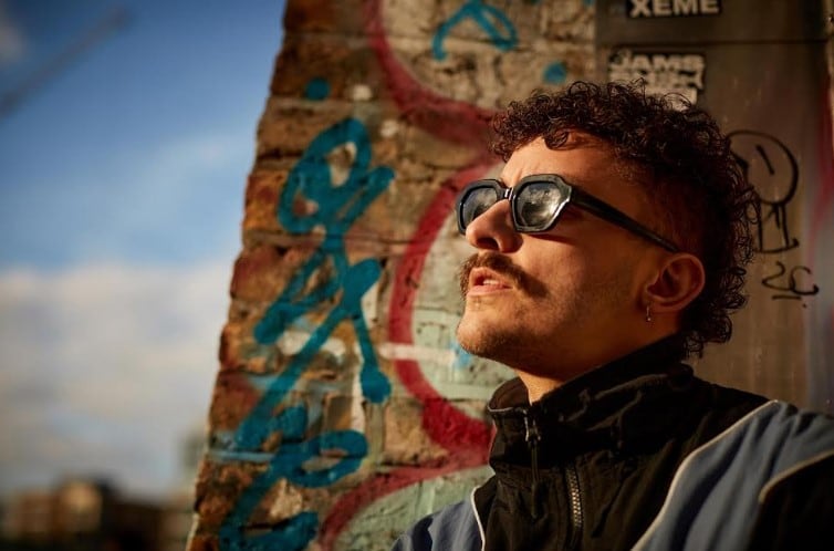 El disco de Szmierek ya se metió en el podio de los discos independientes más vendidos de su país.