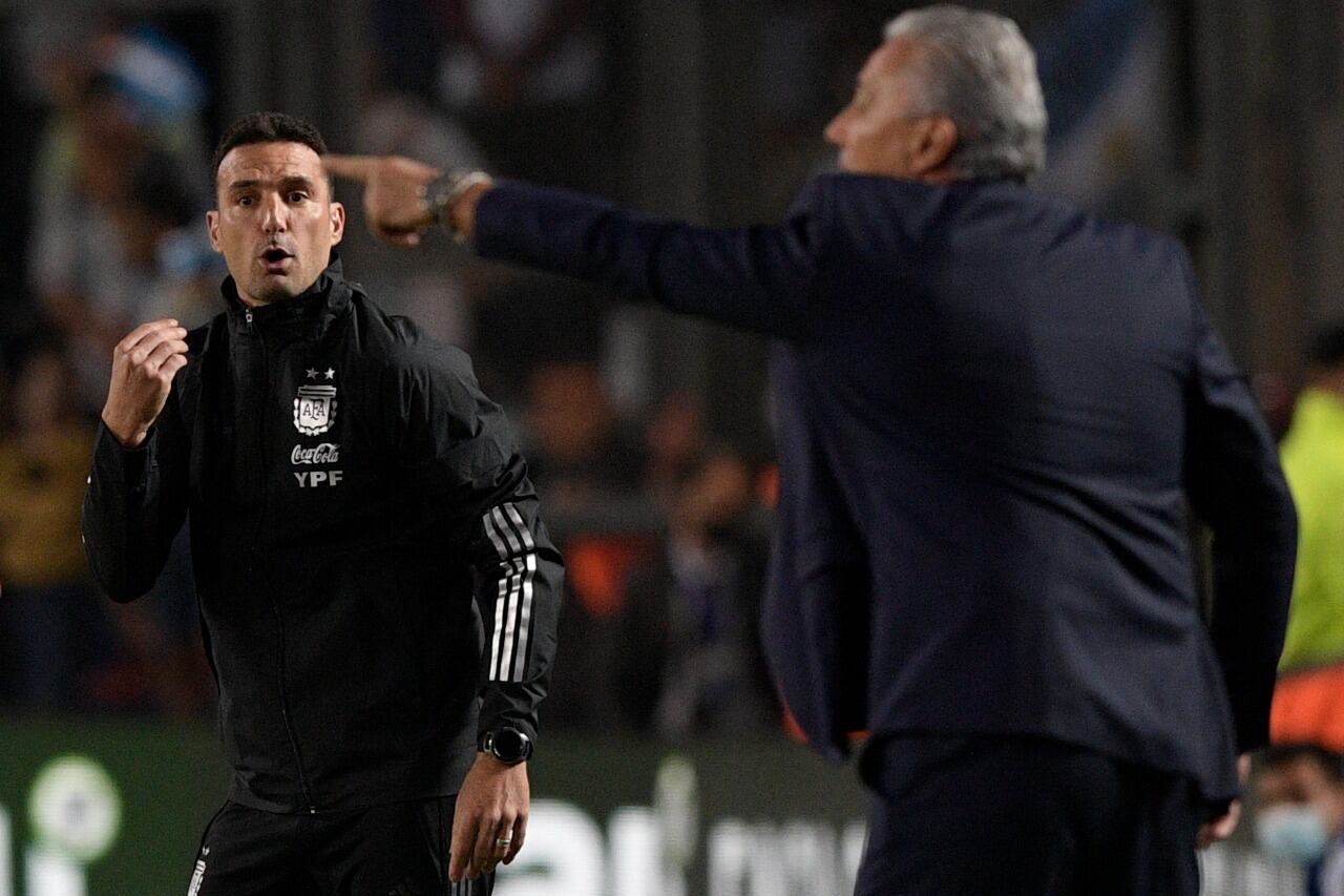 Lionel Scaloni reclama; Tité también.