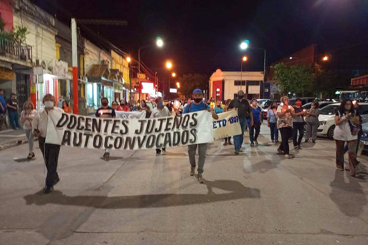 Hay reclamos para que las actividades presenciales en las escuelas sean suspendidas.