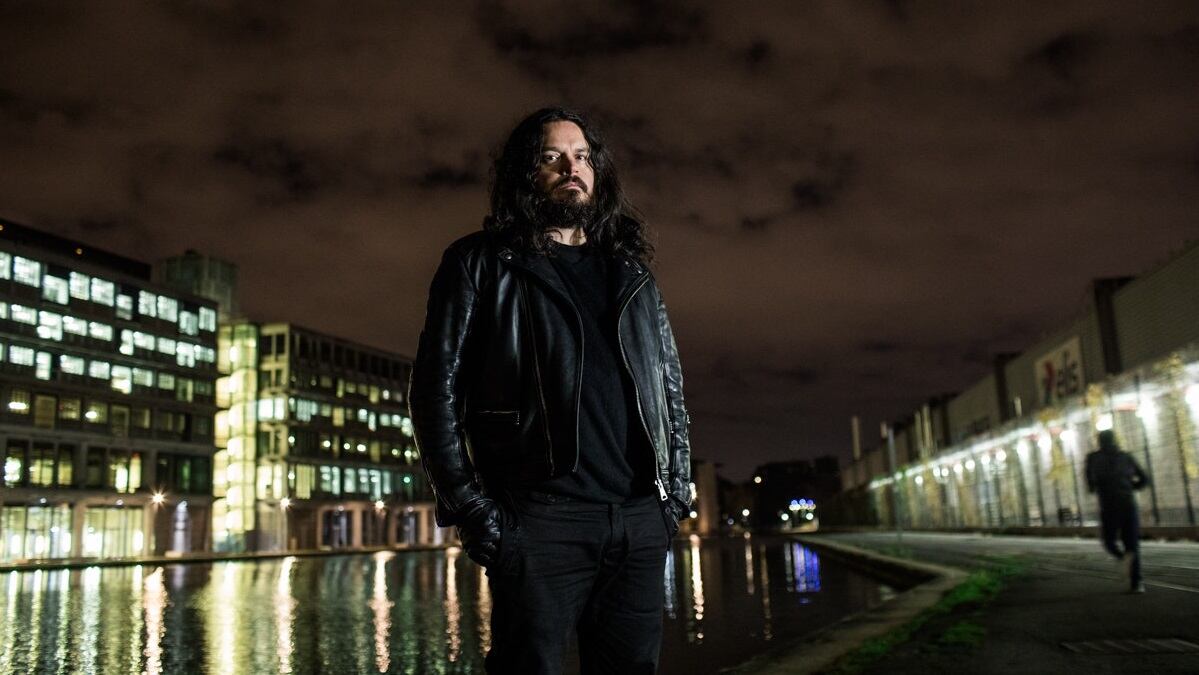 "Mi objetivo es darle a la audiencia una experiencia significativa al ser atravesada físicamente por el sonido."
