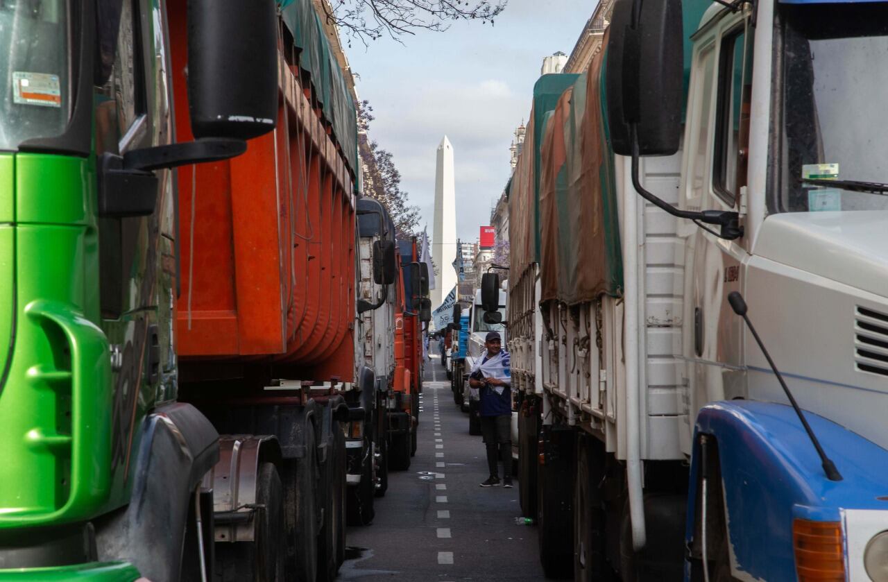 El Gobierno definió metas precisas para descarbonizar el sector de transporte hasta 2030.