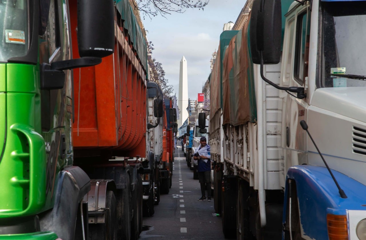 El Gobierno definió metas precisas para descarbonizar el sector de transporte hasta 2030.