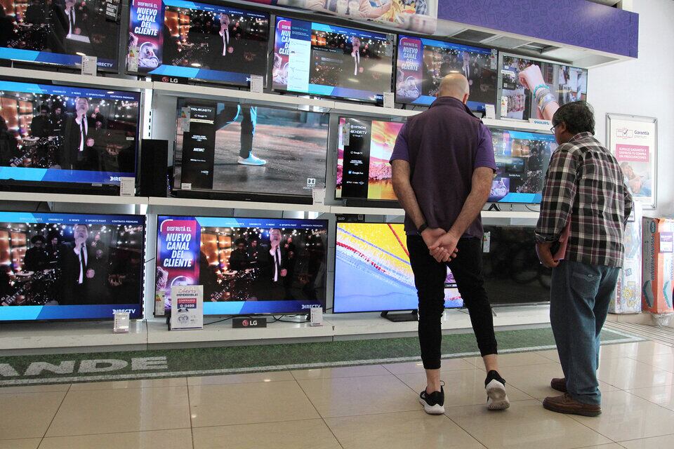 El Ahora 30 incluye televisores, celulares, aires acondicionados, heladeras y lavarropas. Imagen: Bernardino Avila.