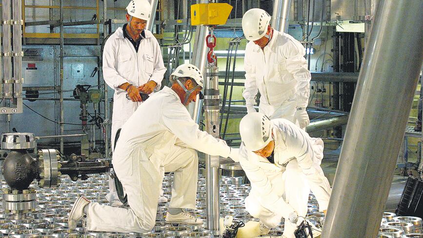 “Rige la flexibilización laboral de hecho o, más propiamente, de facto, y el Gobierno no se resigna al intento de legalizarla”, indica Héctor Recalde.