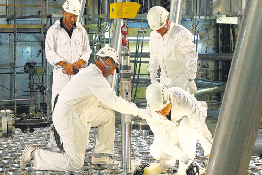 “Rige la flexibilización laboral de hecho o, más propiamente, de facto, y el Gobierno no se resigna al intento de legalizarla”, indica Héctor Recalde.