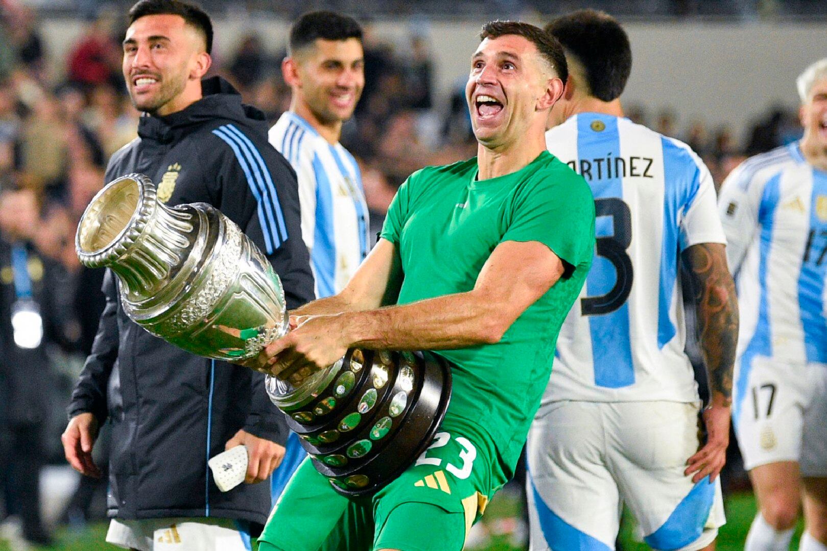 El gesto del Dibu por el que fue sancionado