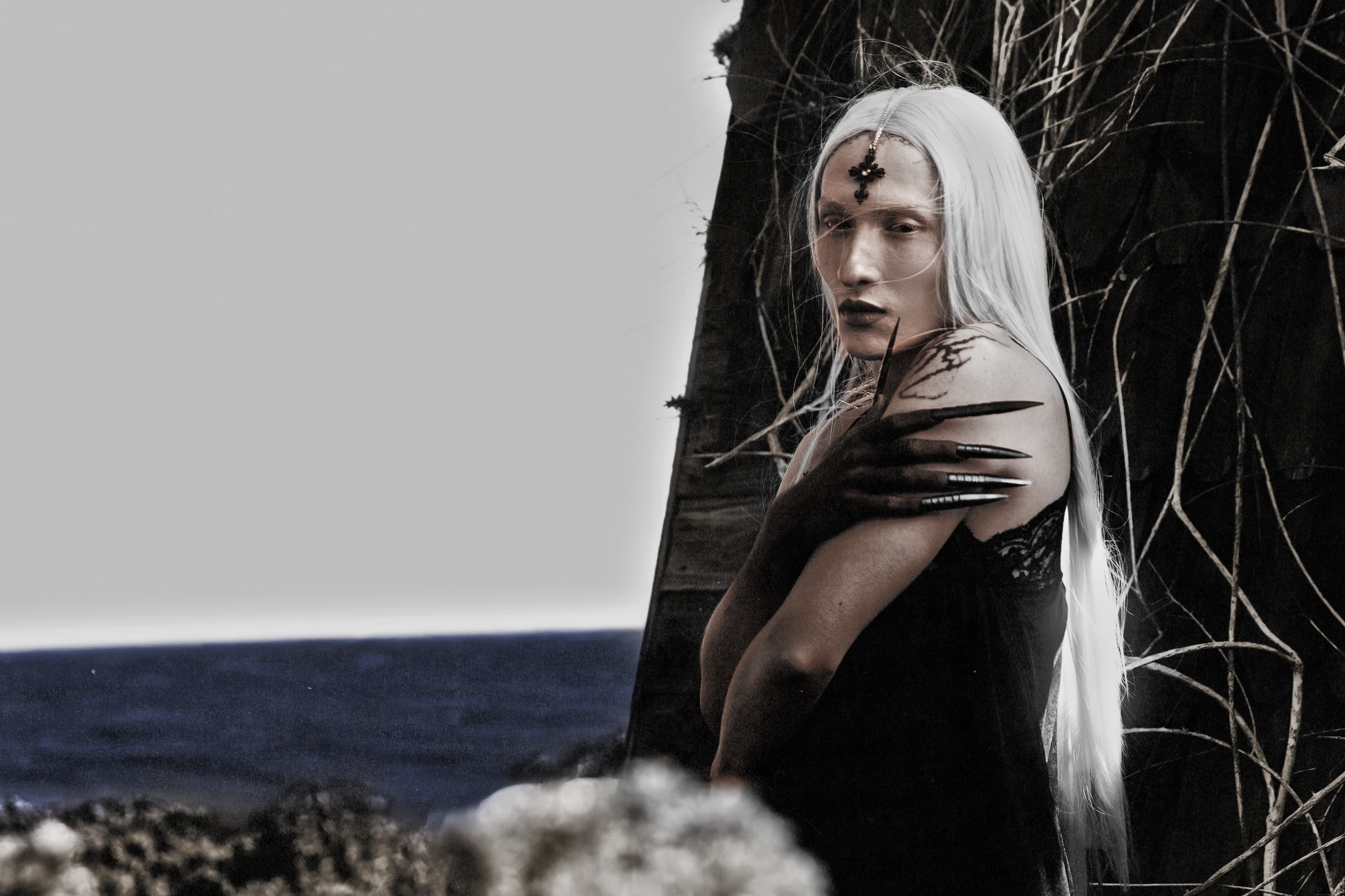 Aunque su música actual reposa en el folklore, ella también le incorpora sus gustos por el electropop o el trip hop