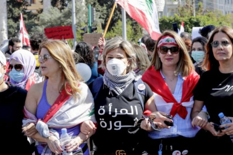 Festejo del 8M con barbijo en Líbano