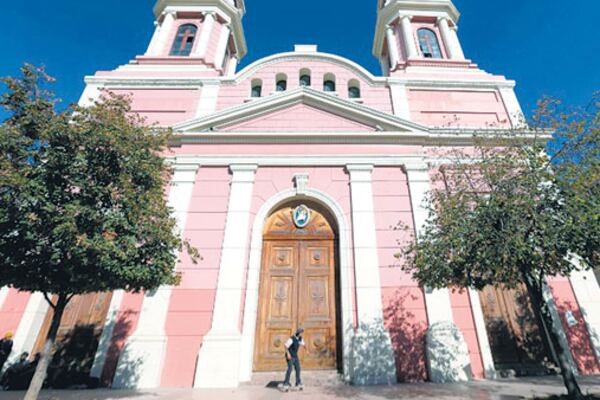 La catedral de Rancagua, en el ojo de la tormenta.
