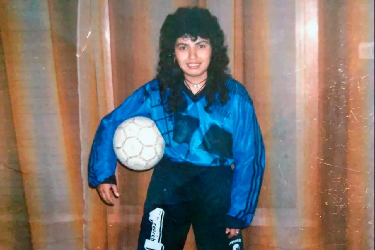 Ella es arquera y se destacaba en los potreros del Oeste.