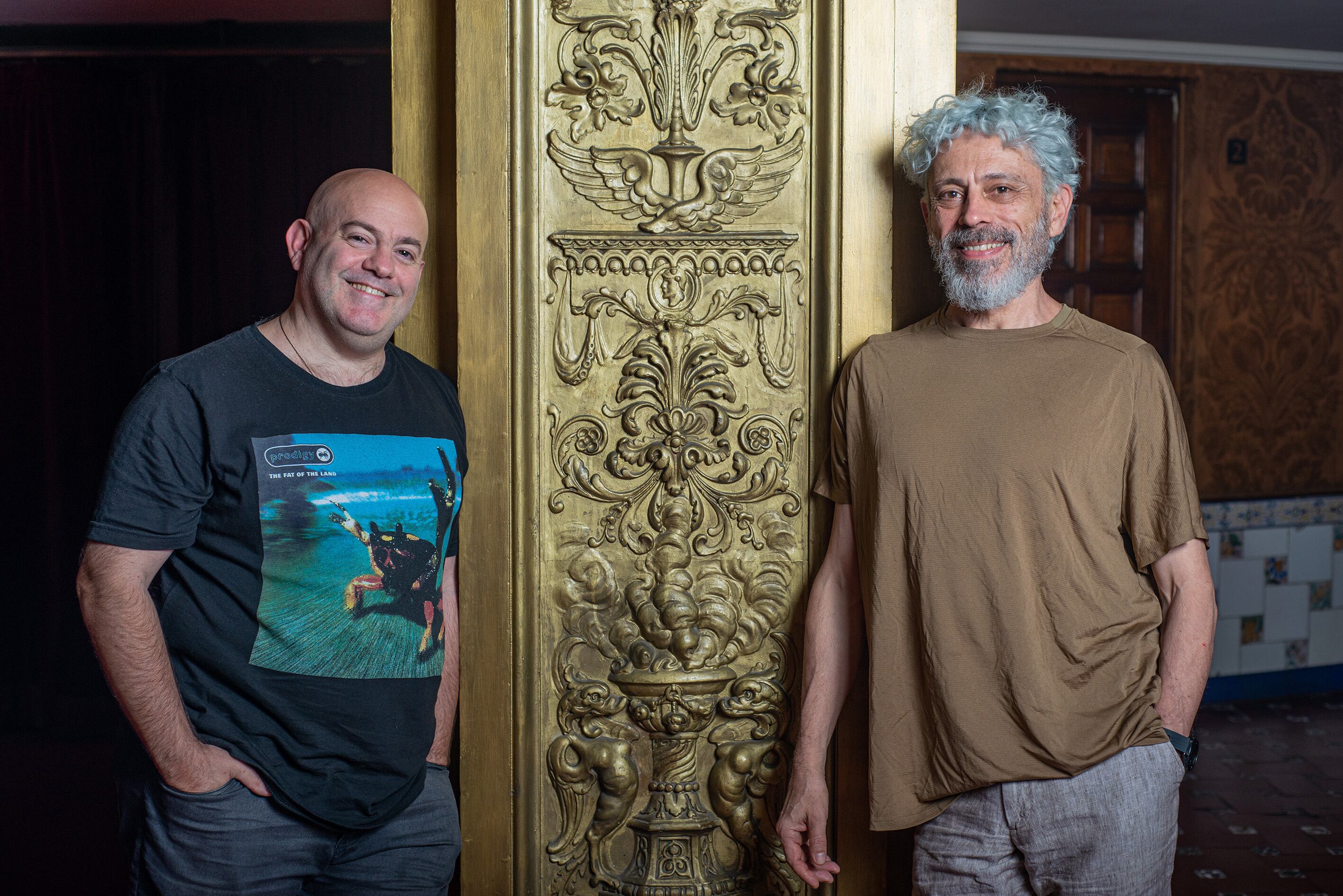 Toto Castiñeiras y Guillermo Angelelli trabajan juntos por primera vez. La obra va de jueves a domingos.