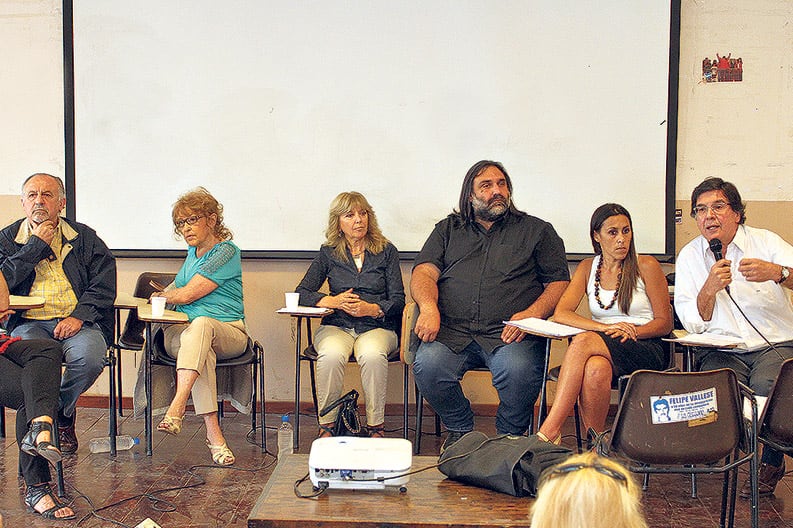 La Facultad de Filosofía y Letras de la UBA fue sede del encuentro de expertos y sindicalistas.