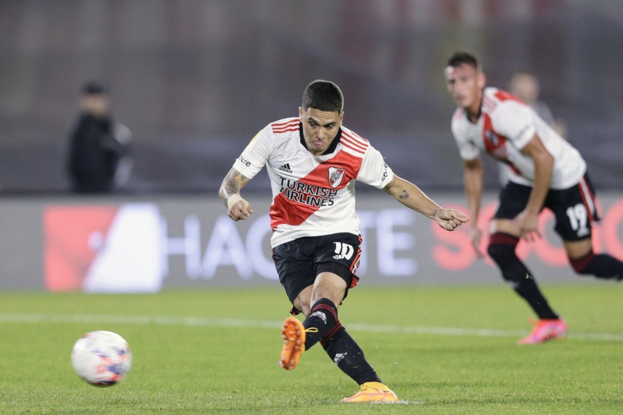 Quintero superó un desgarro y estará a disposición de Gallardo