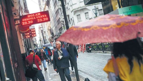 El mercado cambiario está dominado por la expectativa del resultado del megavencimiento de Lebac del martes próximo.