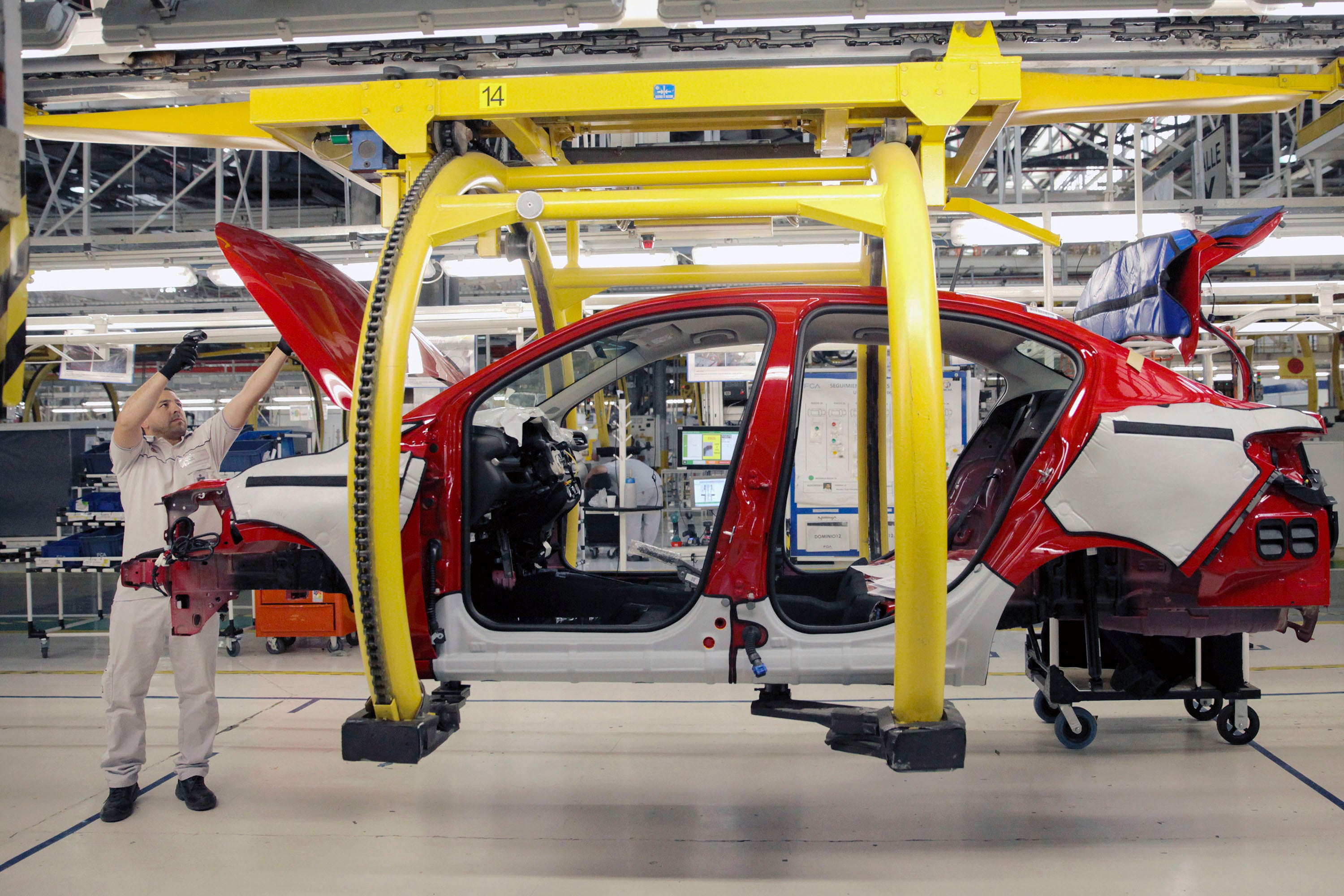 En el primer trimestre se produjeron 105 mil vehículos.