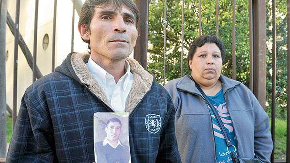 Los padres de Fabián Gorosito, asesinado en Mariano Acosta.