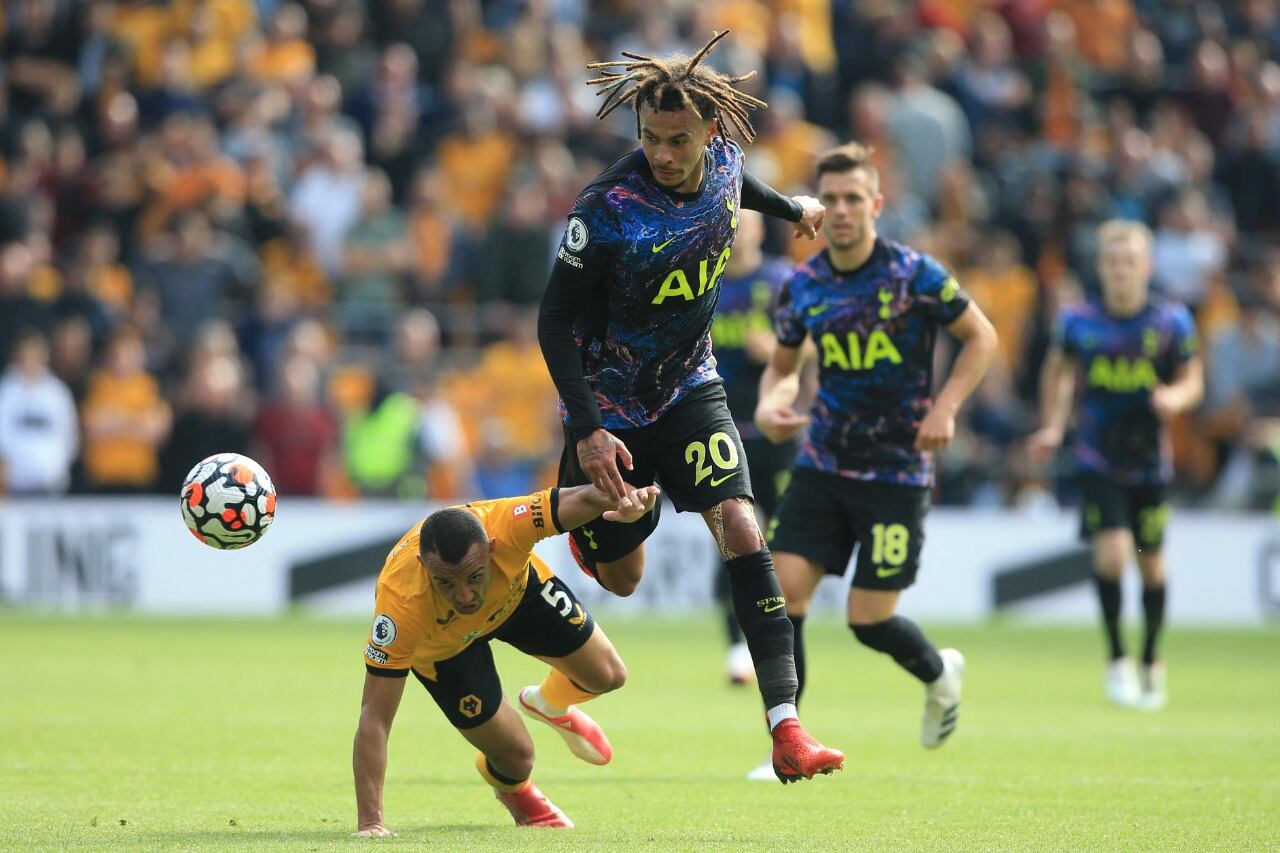 Dele Alli fue el autor del gol de penal