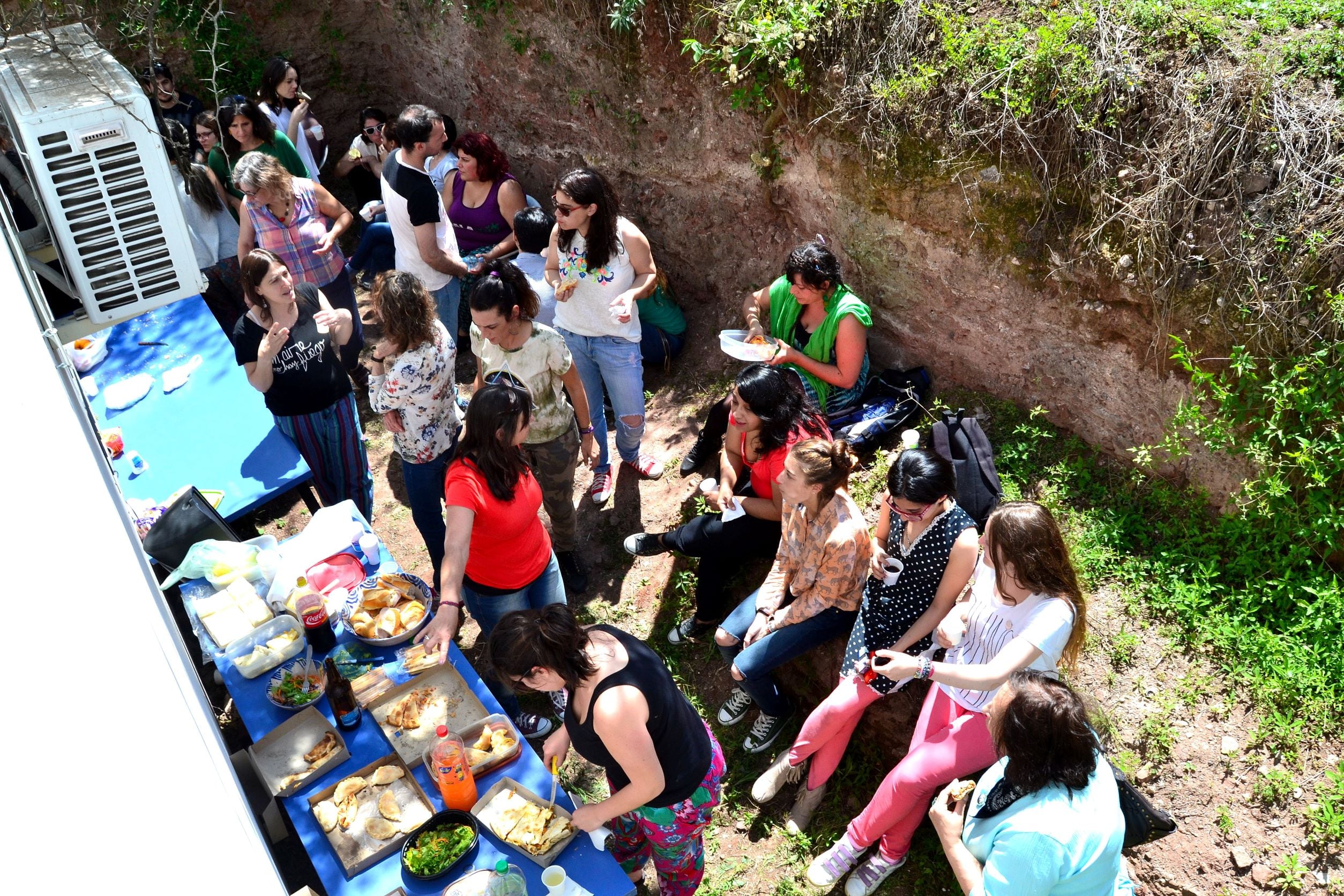 Almuerzo - mástica 
taller década 2010- El Talar - Córdoba,  noviembre 2015