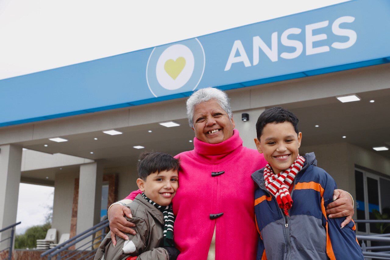 Los beneficiarios de la AUH recibirán en septiembre un aumento del 23,29%. (Foto: Anses)