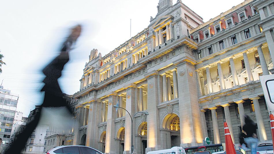 El informe de la Sigen sostiene que el sistema es vulnerable y fácil de espiar.