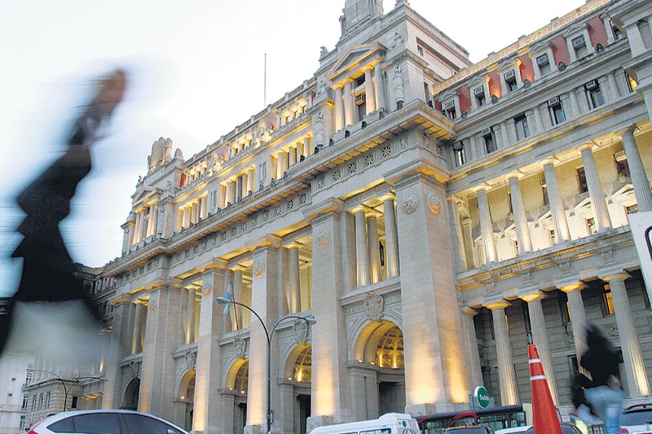 El informe de la Sigen sostiene que el sistema es vulnerable y fácil de espiar.