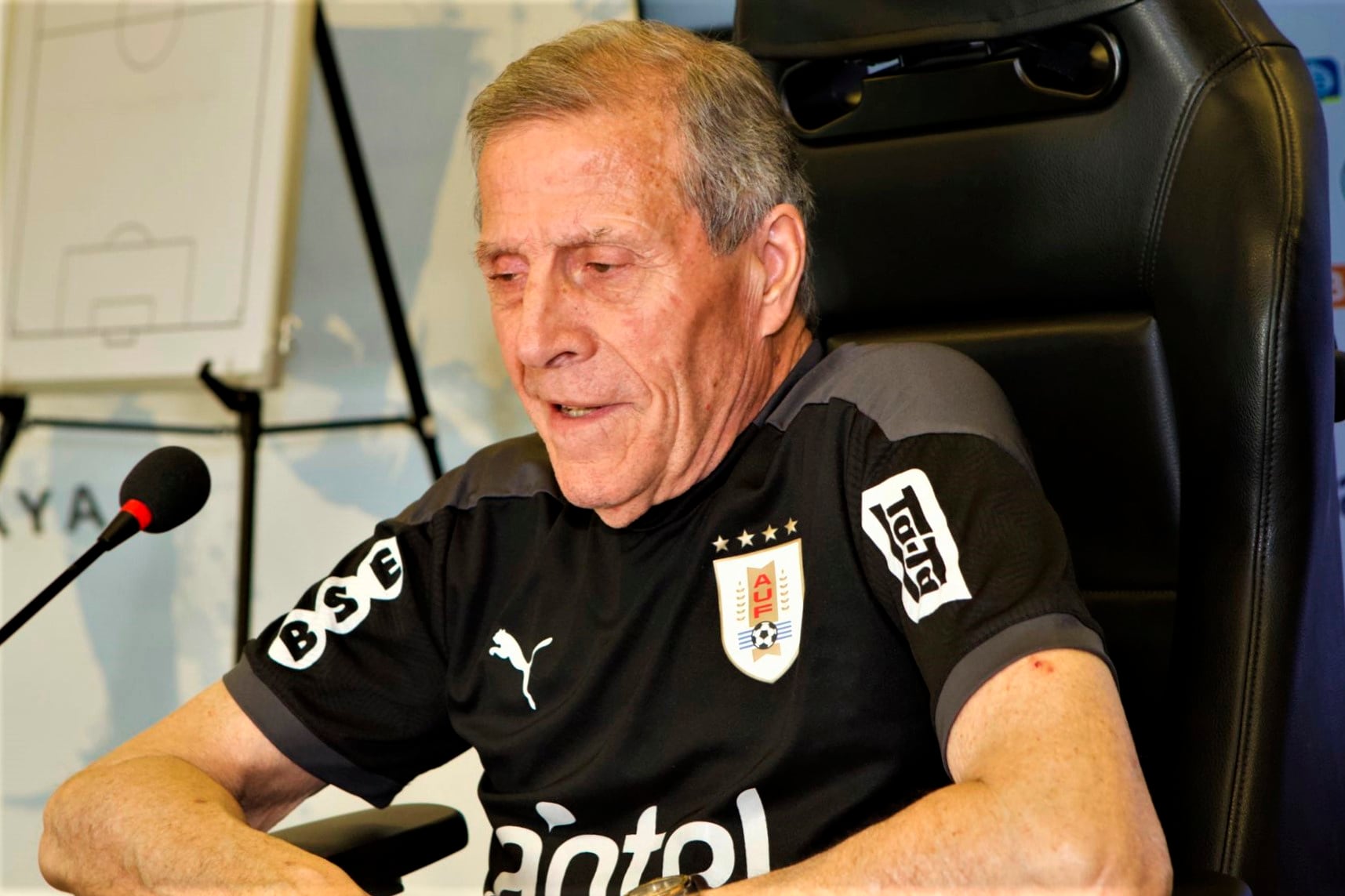 Tábarez comanda los sueños mundialistas de Uruguay