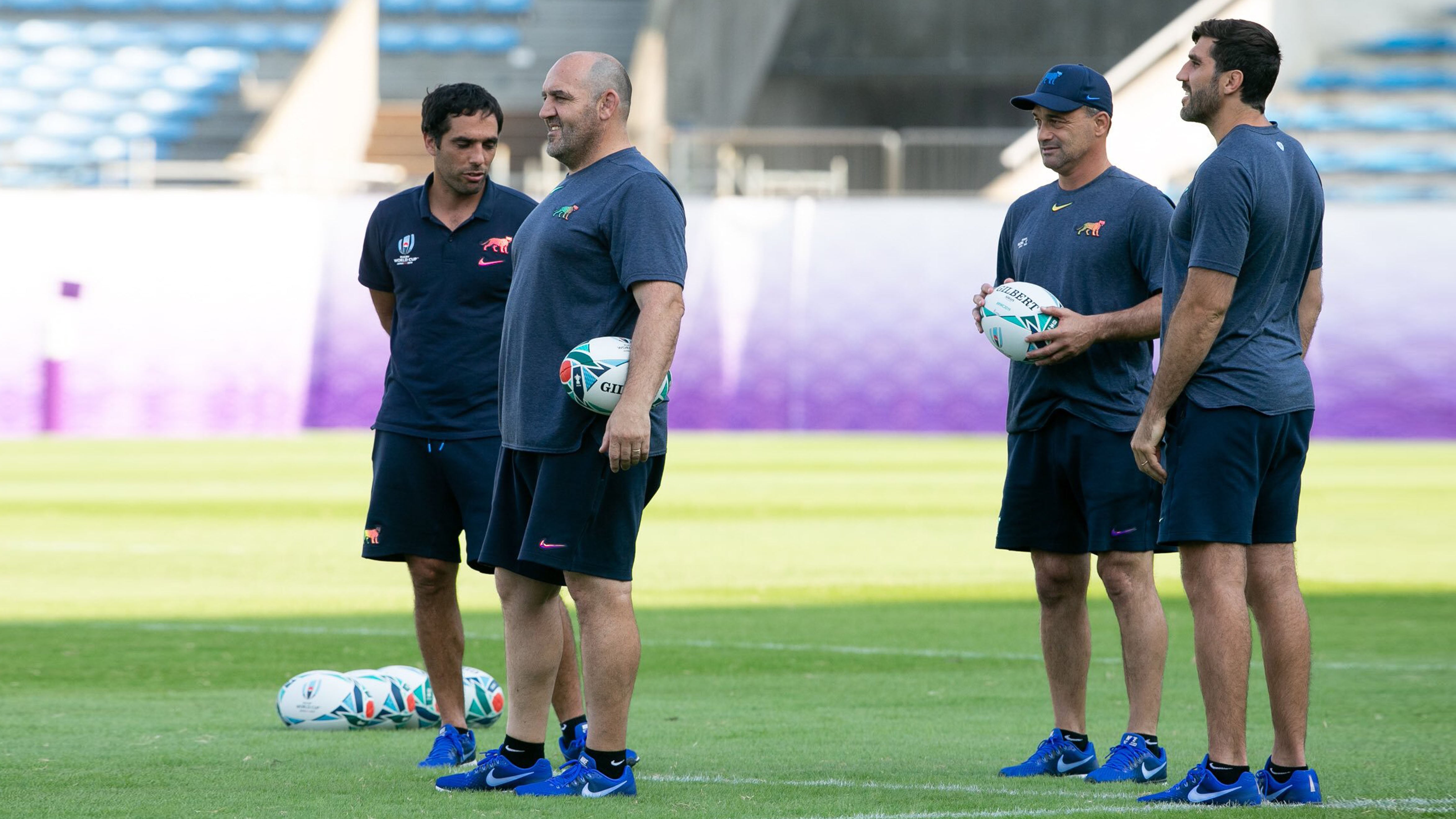 El técnico Ledesma se juega una parada difícil ante los ingleses.