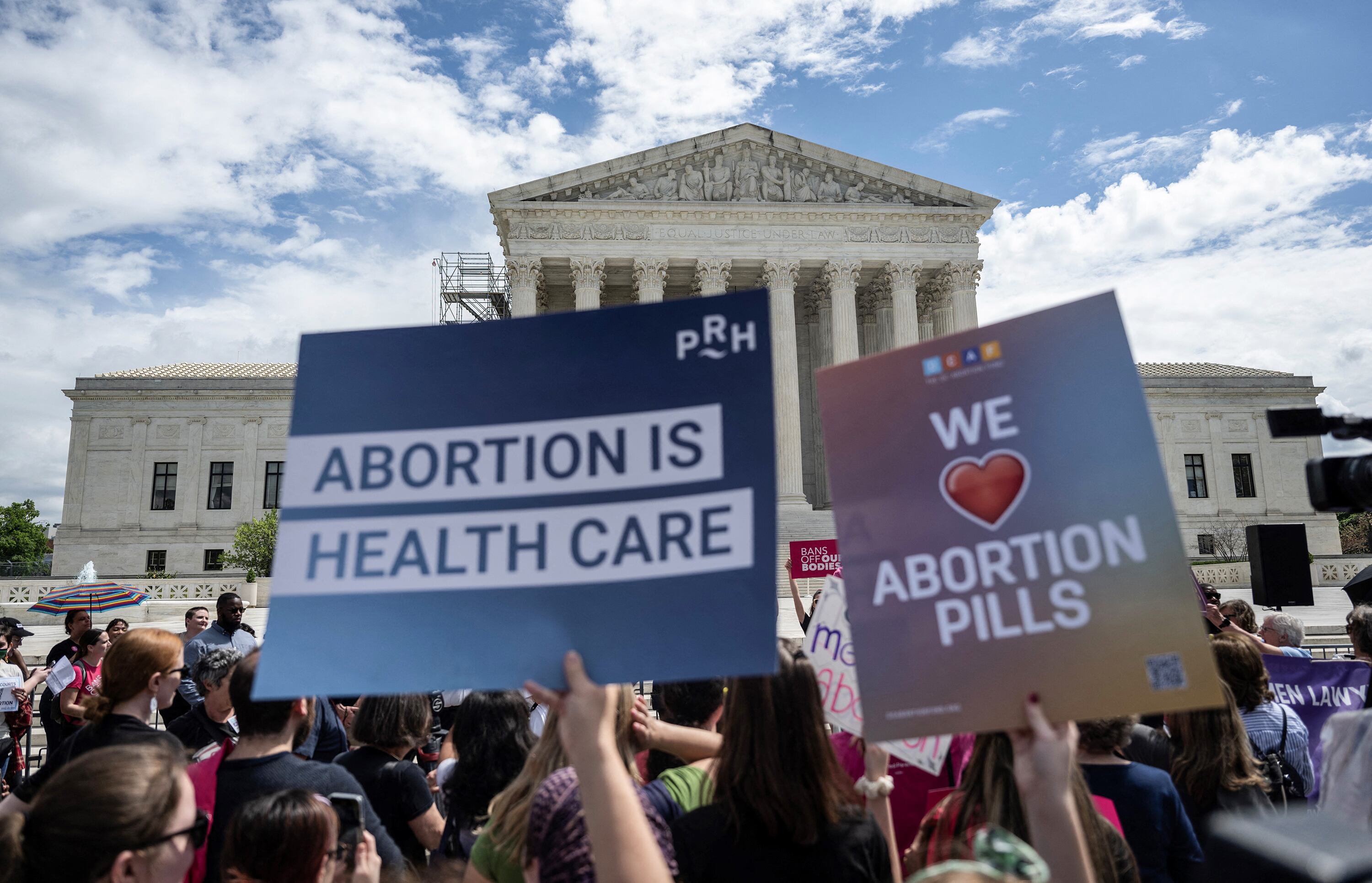 Las encuestas muestran que una clara mayoría de la población está a favor de la IVE.