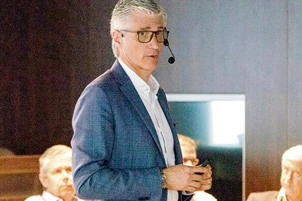 Luis Malvido, titular de Aerolíneas, tiene como antecedente haber producido despidos masivos en Telefónica cuando era vicepresidente.