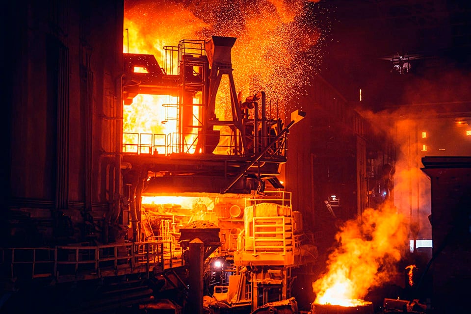 Acindar produce hoy 30 mil toneladas mensulaes pero necesita 100 mil