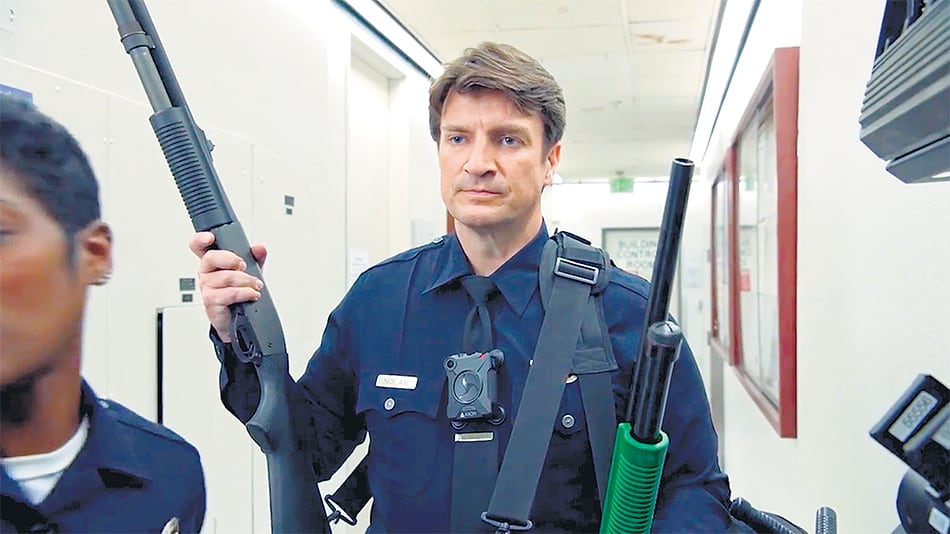 Fillon es Nolan, quien tras un divorcio se enrola en la policía de Los Angeles.