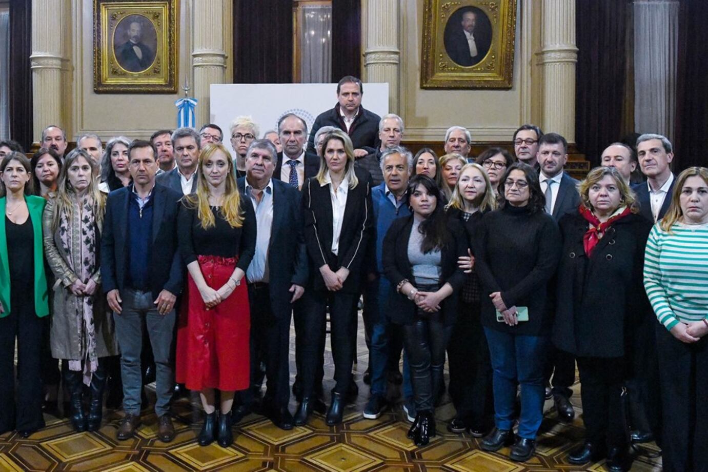 El bloque de senadores del Frente de Todos se sumó a las declaraciones de repudio contra el ataque que sufrió la vicepresidenta.