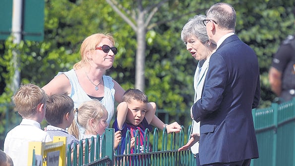 El plan del Brexit que May presentó intentó contentar a muchos y enfureció a todo el mundo.