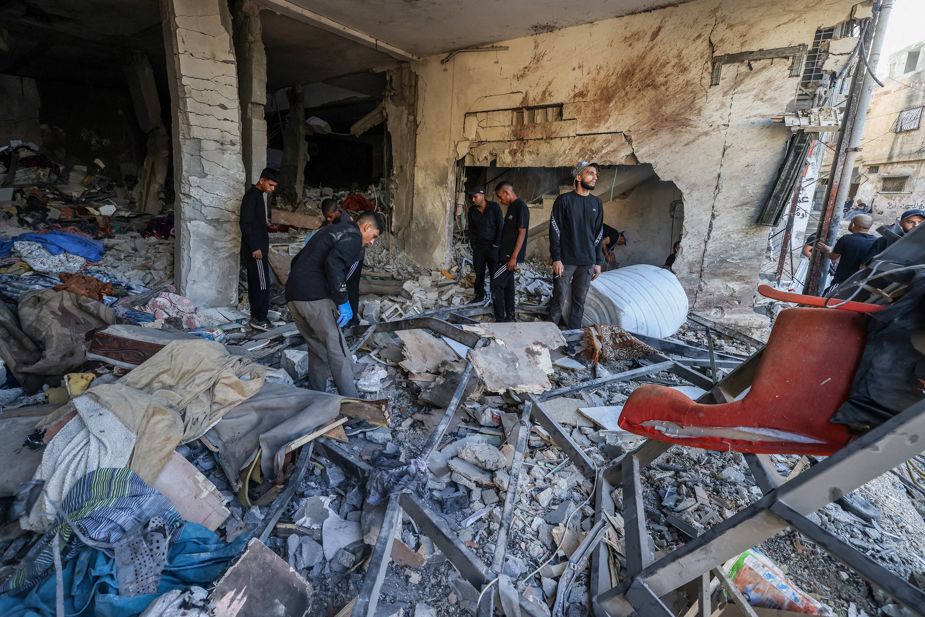 Un edificio en ruinas tras el bombardeo en Tulkarem.