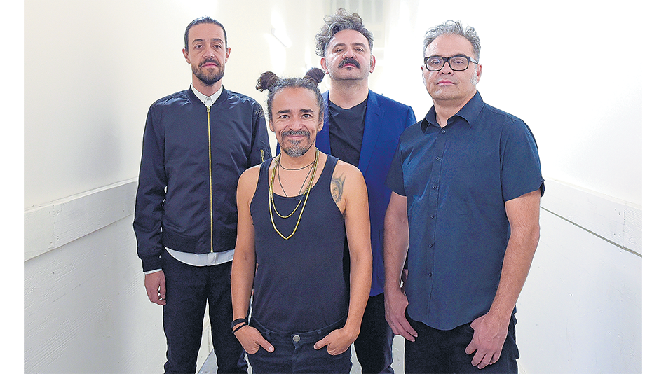 “La música se vuelve a transformar en algo que no conocemos”, dicen los Café Tacvba de la experiencia.