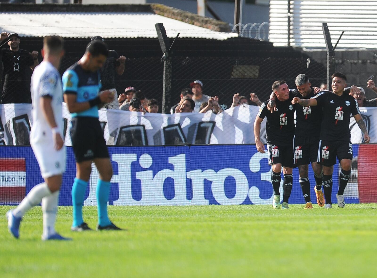 Todo Riestra celebra el tanto de Ramírez que frustró al Rojo