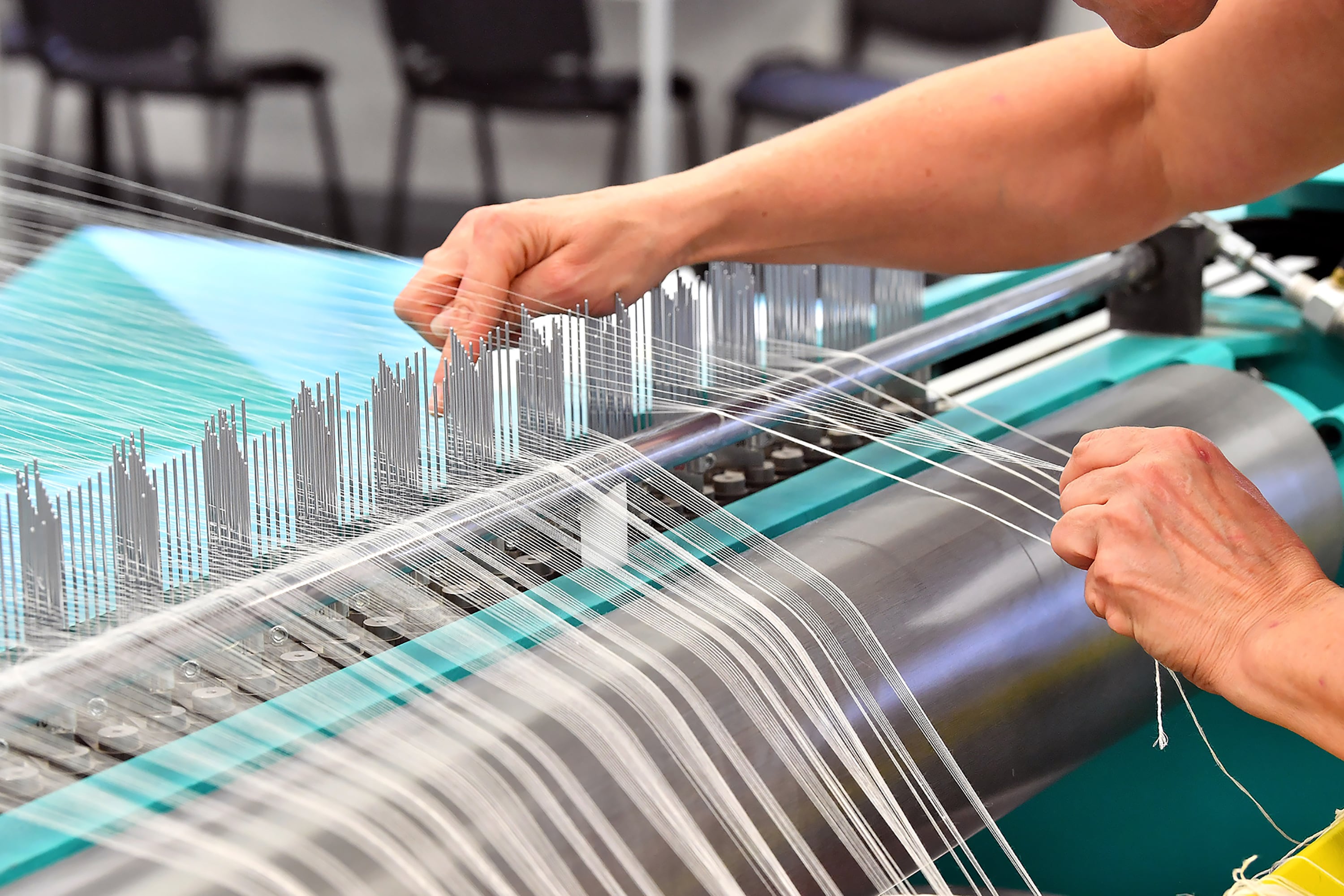 La economía es un juego de intereses en tensión.